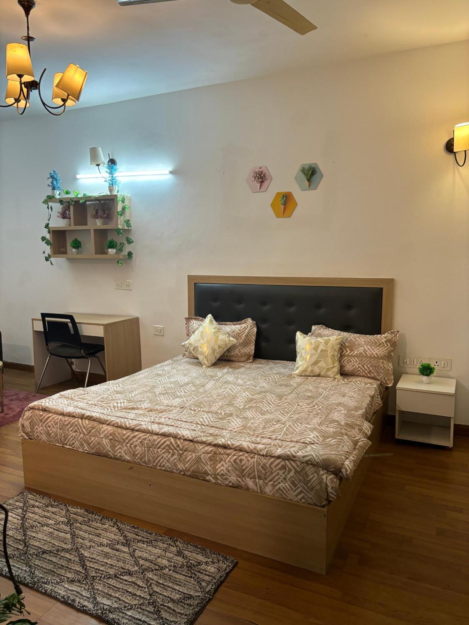 Guti Buti Homes 诺伊达 外观 照片