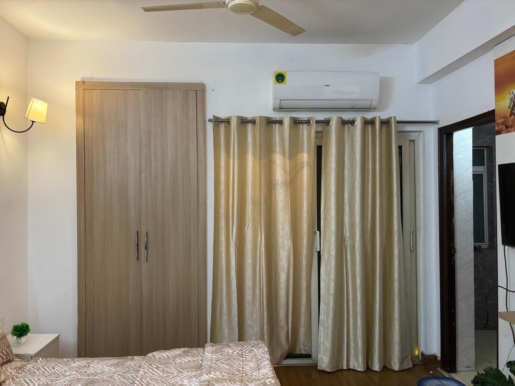 Guti Buti Homes 诺伊达 外观 照片