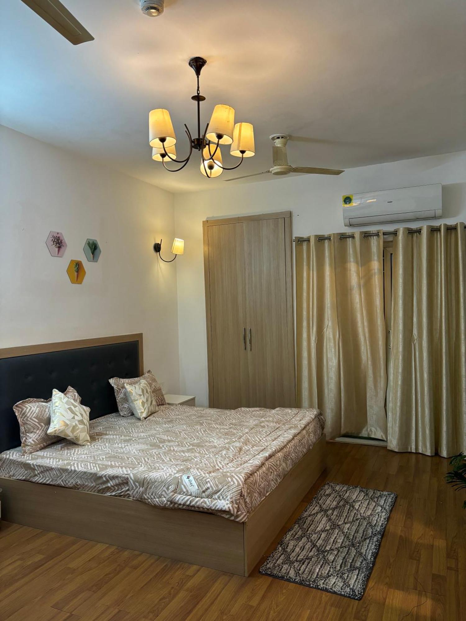 Guti Buti Homes 诺伊达 外观 照片