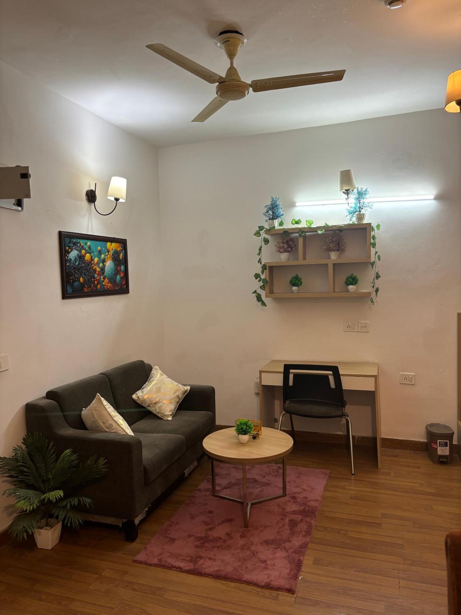 Guti Buti Homes 诺伊达 外观 照片